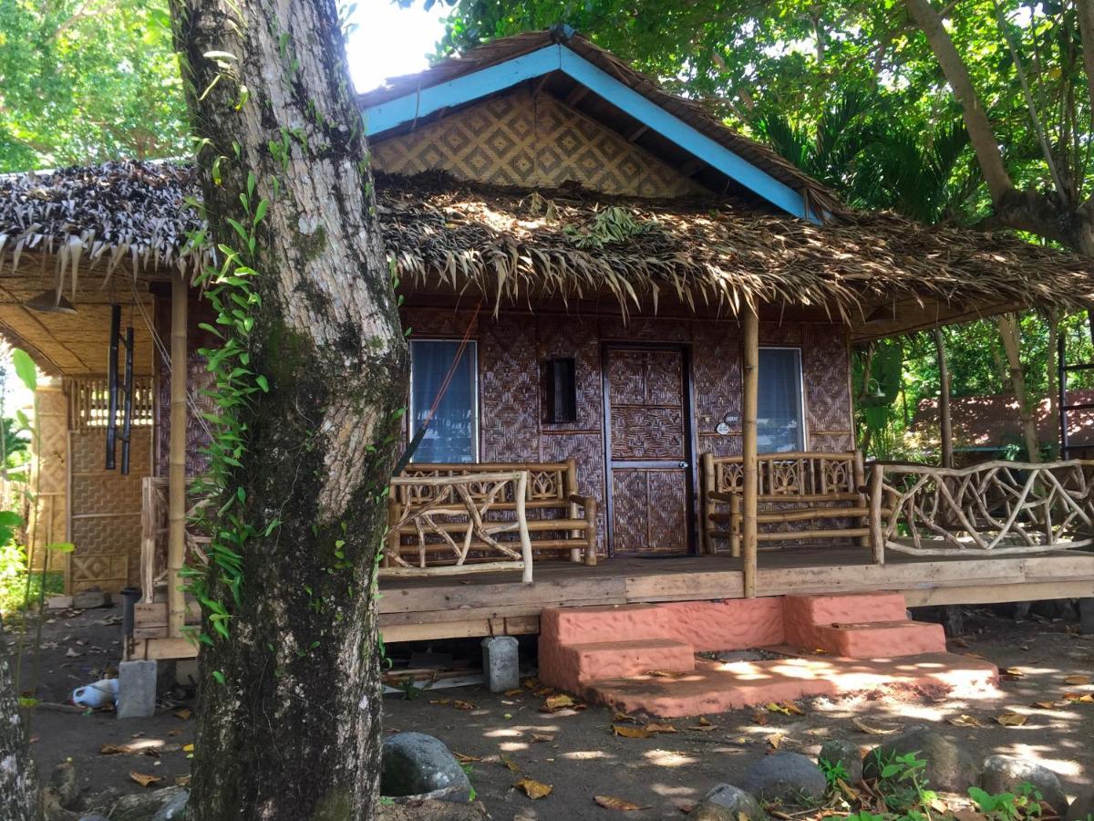 Beach House Resort And Dive Center 맘바자오 외부 사진